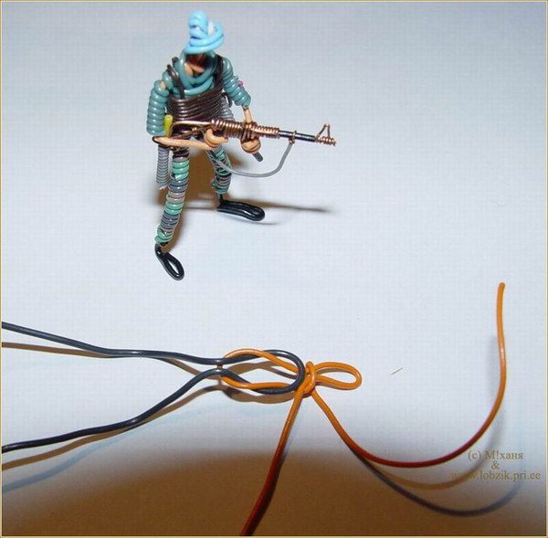 Солдатики из проволки