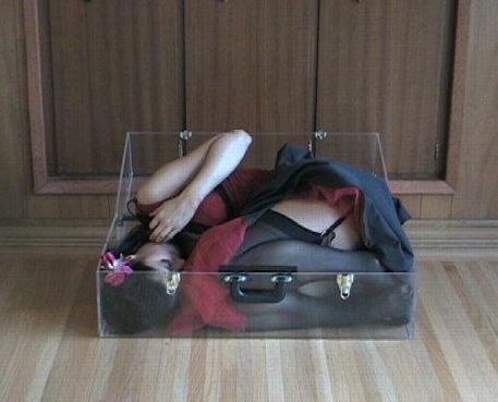 �������