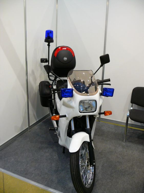 ���� ���