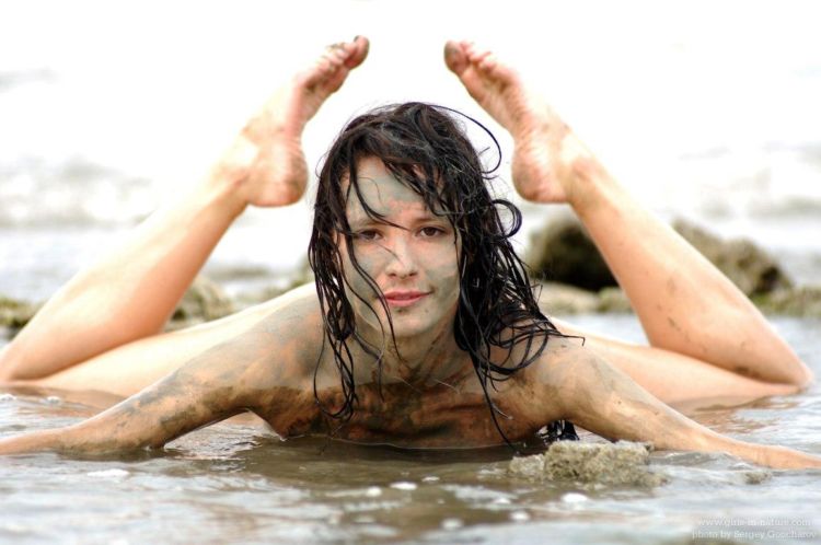 ��������