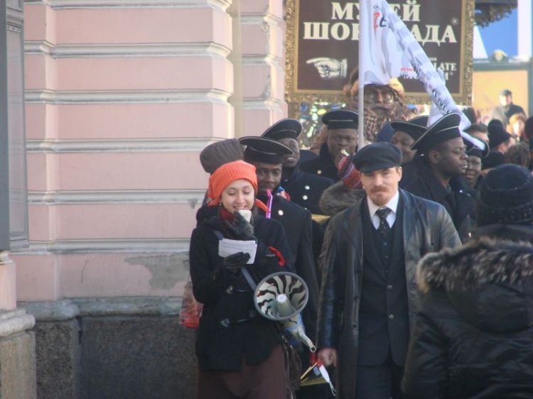 ����� @ ���