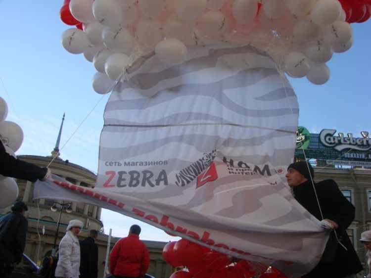 ����� @ ���