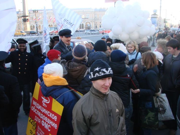 ����� @ ���