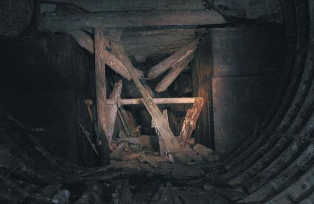 ����������