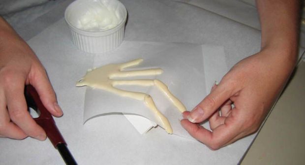 �������