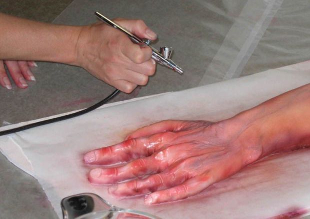 �������