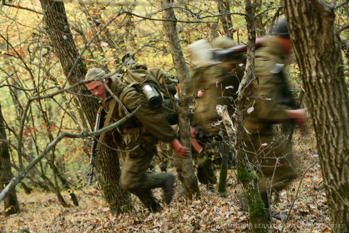 �������