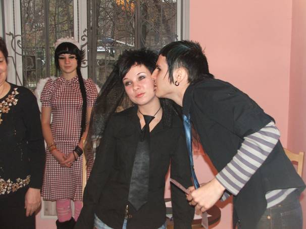 �������