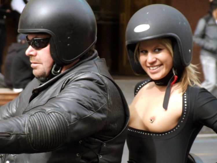 Boobs on bikes 2007 