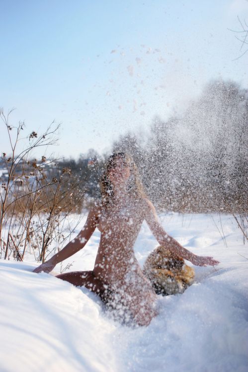 �������