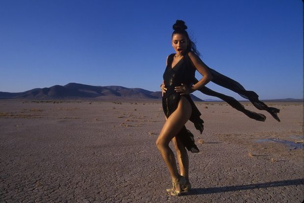 ������ ���� ����� (Catherine Zeta Jones)