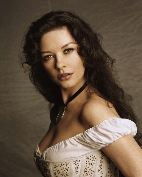 ������ ���� ����� (Catherine Zeta Jones)