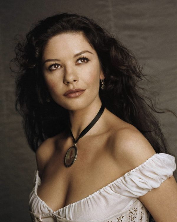 ������ ���� ����� (Catherine Zeta Jones)