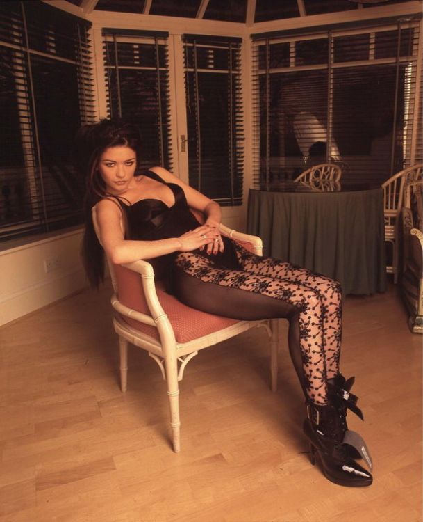 ������ ���� ����� (Catherine Zeta Jones)