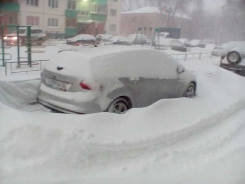 Омск выпал снег. Снегопад в Омске. Фото снегамабила.