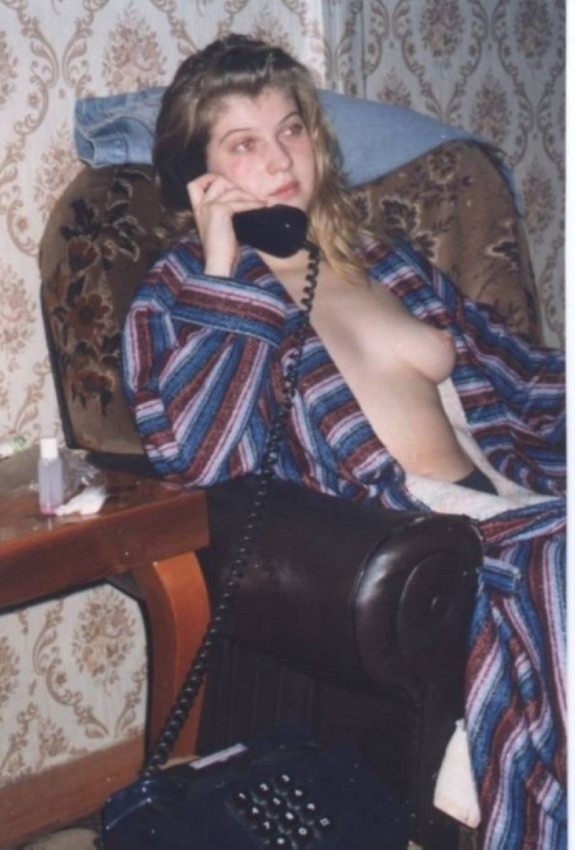 90�