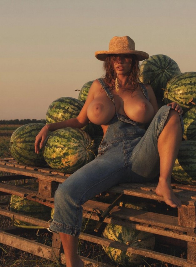 �����
