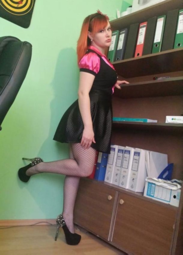 �������