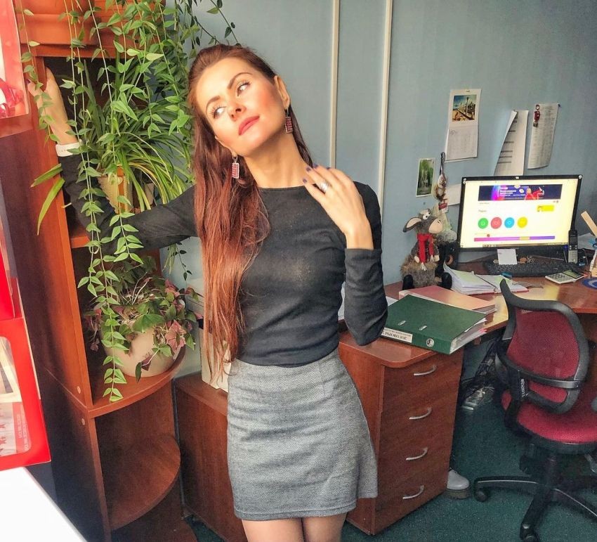 �������