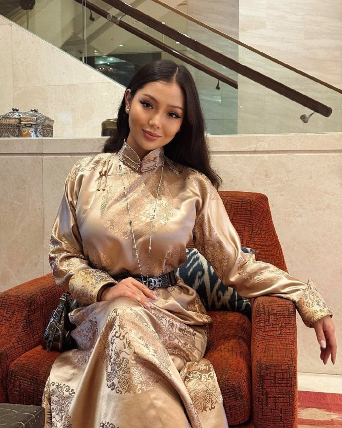 ��������