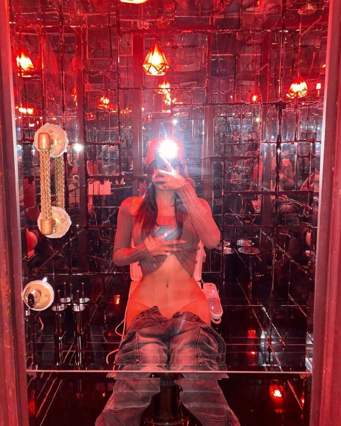 ��������