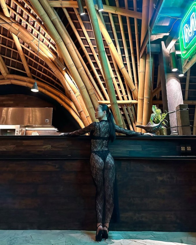 ��������