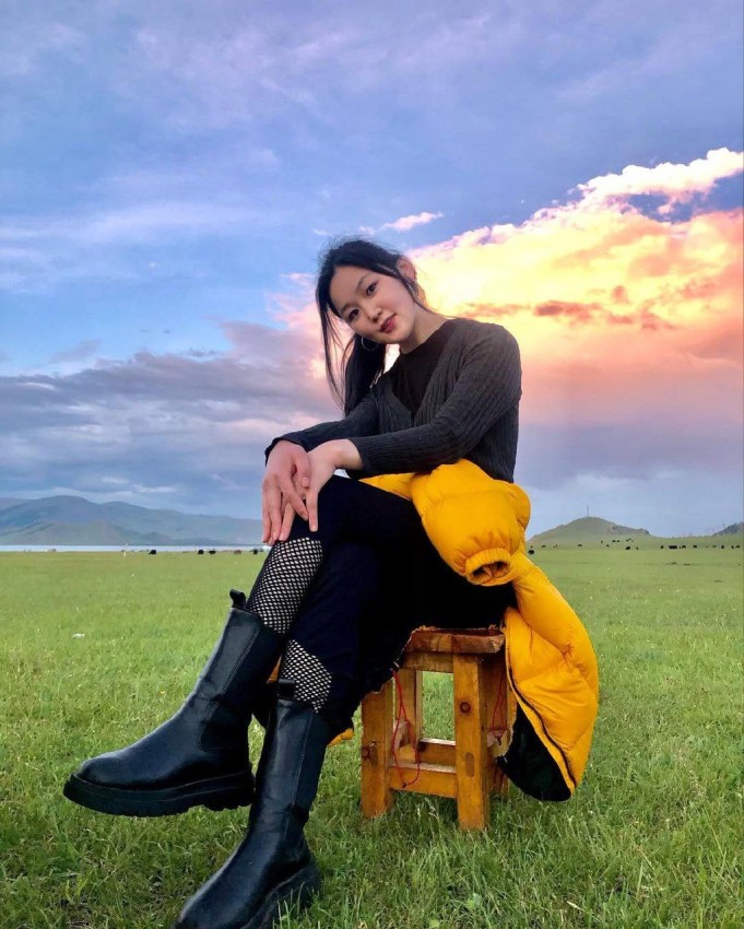 ��������