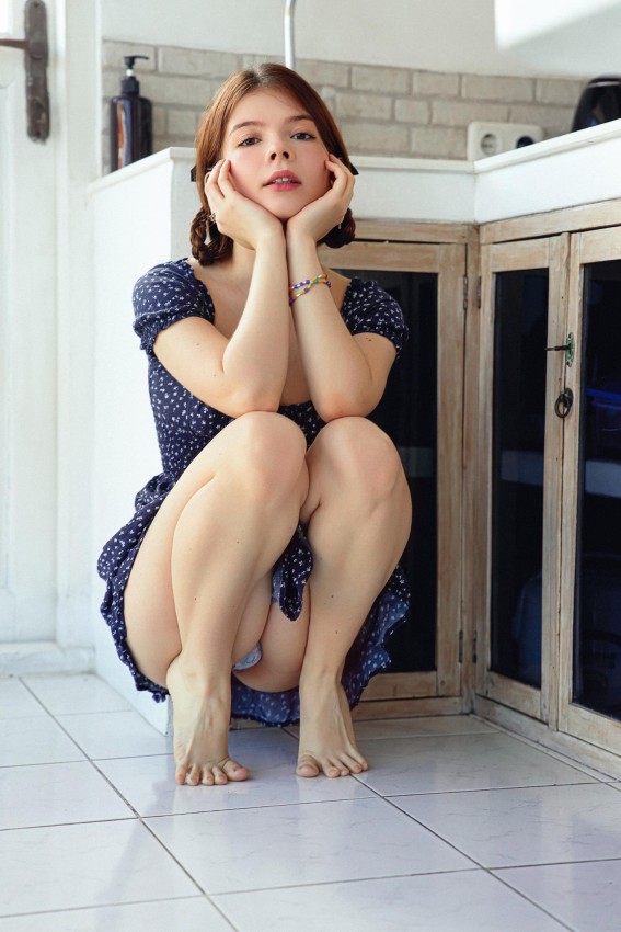 �������