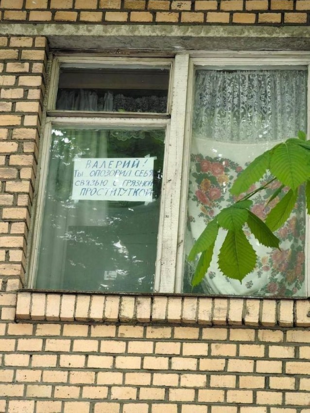 �������