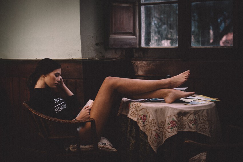 �������