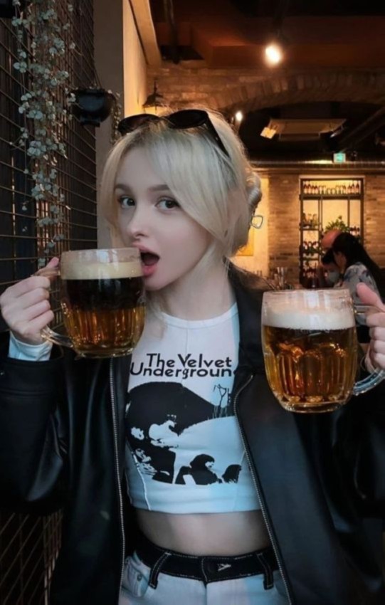 �����