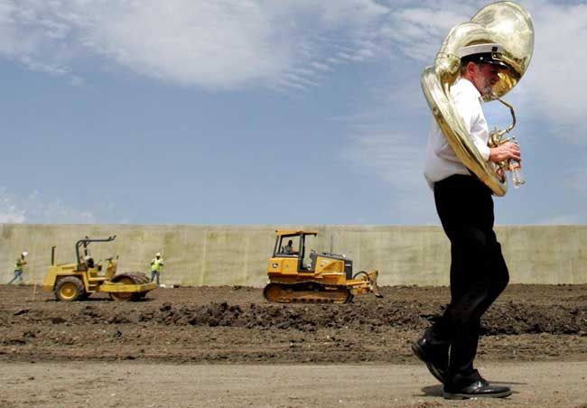 ���� ���� �� Reuters