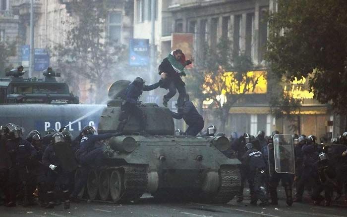 ���� ���� �� Reuters