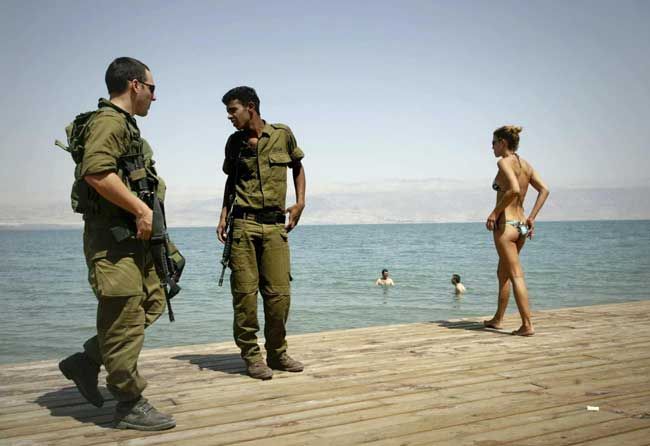 ���� ���� �� Reuters