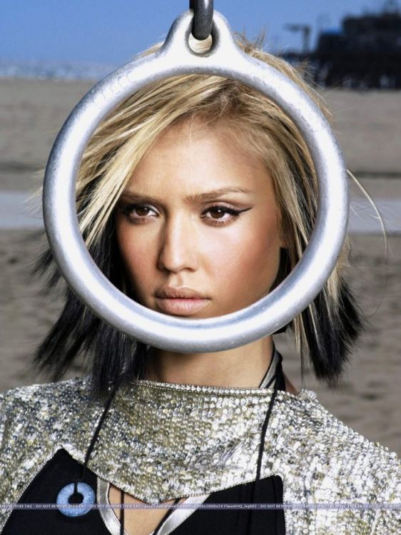 Jessica Alba - Flaunt Shoot