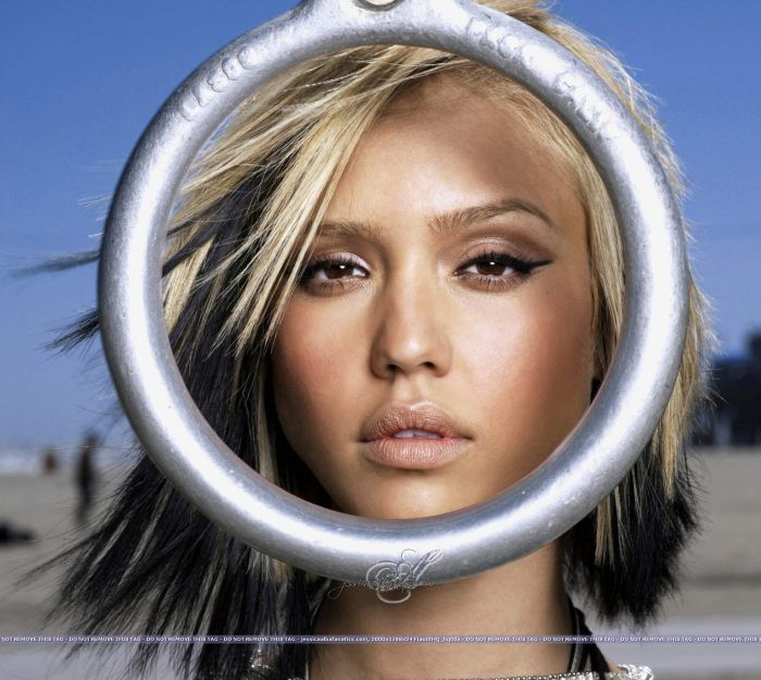 Jessica Alba - Flaunt Shoot