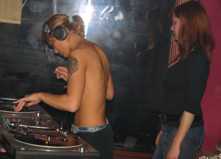 Niki Belucci - The topless DJane