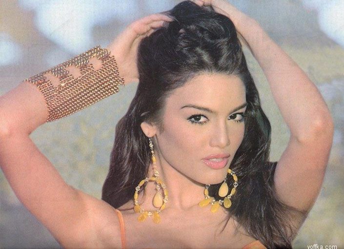 Zuleyka Rivera (Miss Puerto Rico / Miss Universe 2006)