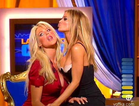 Кармен Электра (Carmen Electra) и Виктория Сильвстедт (Victoria Silvstedt)