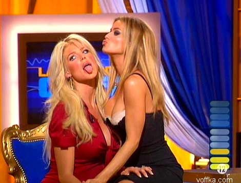 Кармен Электра (Carmen Electra) и Виктория Сильвстедт (Victoria Silvstedt)