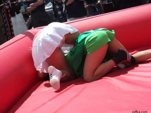 Девчонки дерутся